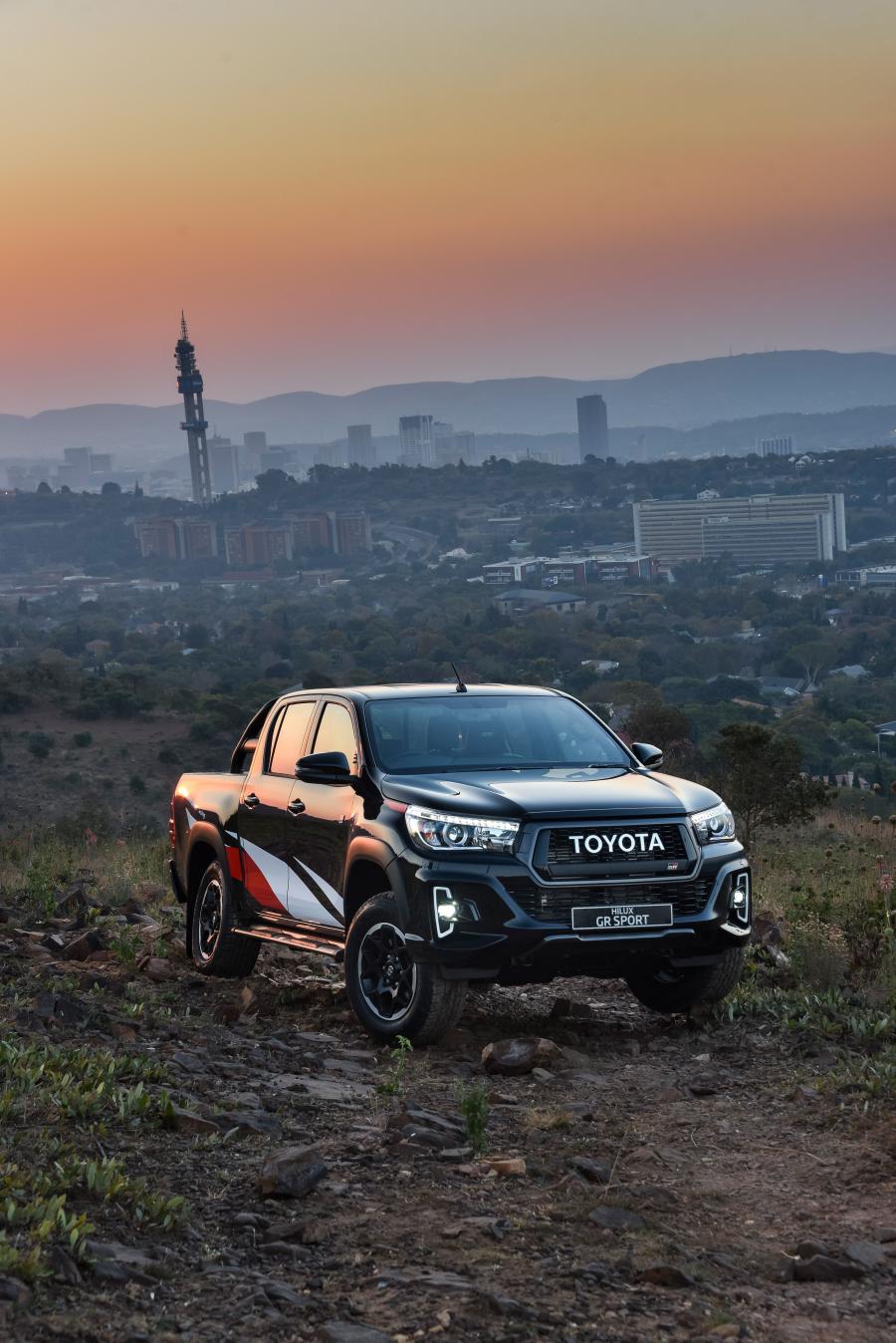  Toyota Hilux GR Sport Double Cab 2019 года  (ZA) (фото 34 из 43)